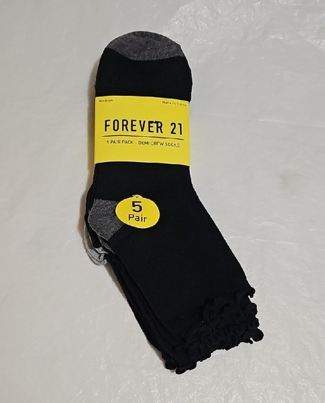 FOREVER 21 Women's Size Medium 5 Pair Pack Demi Crew Socks Black New - Picture 1 of 10
